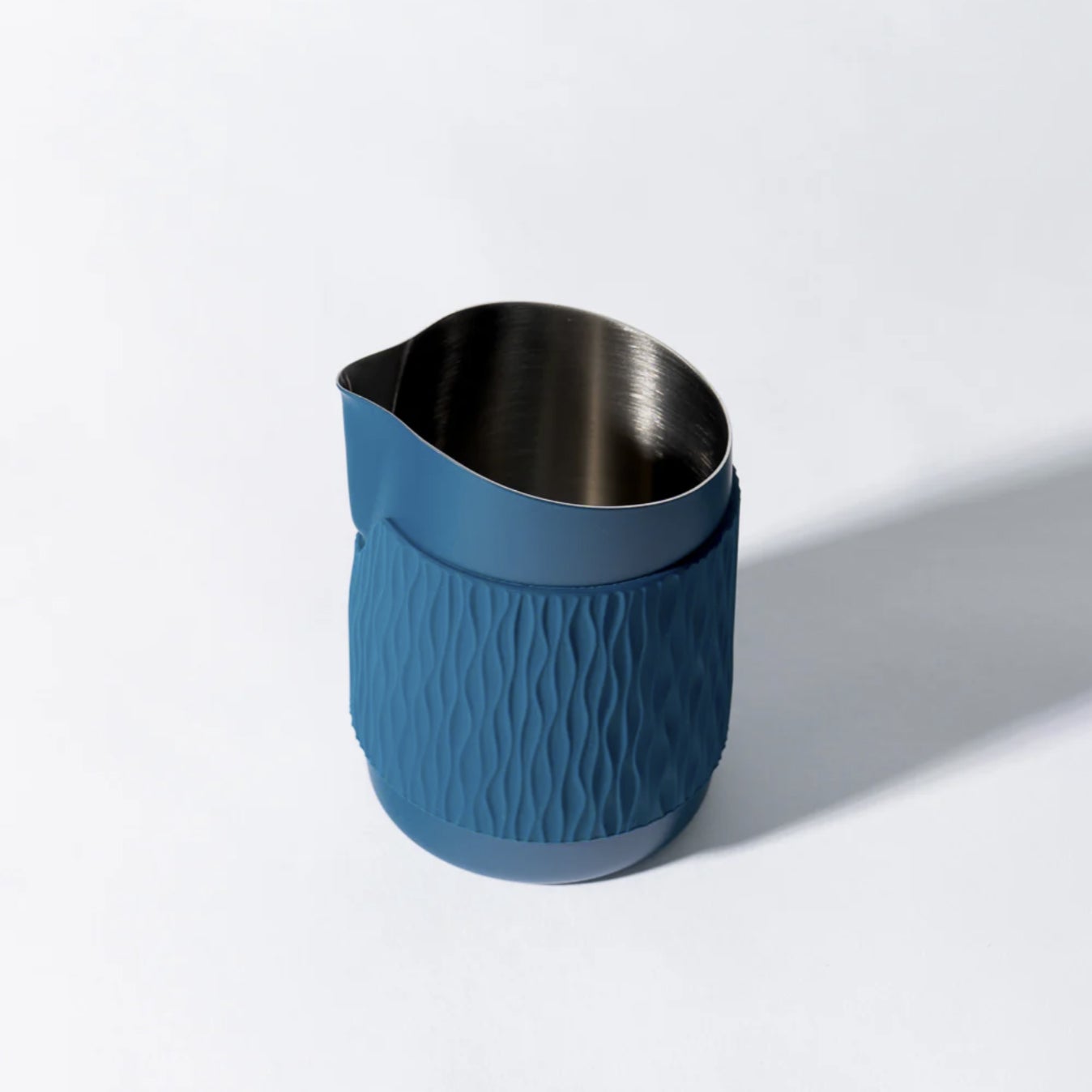 WPM 15oz Handleless Monochrome Pitcher - Thumbnail 4